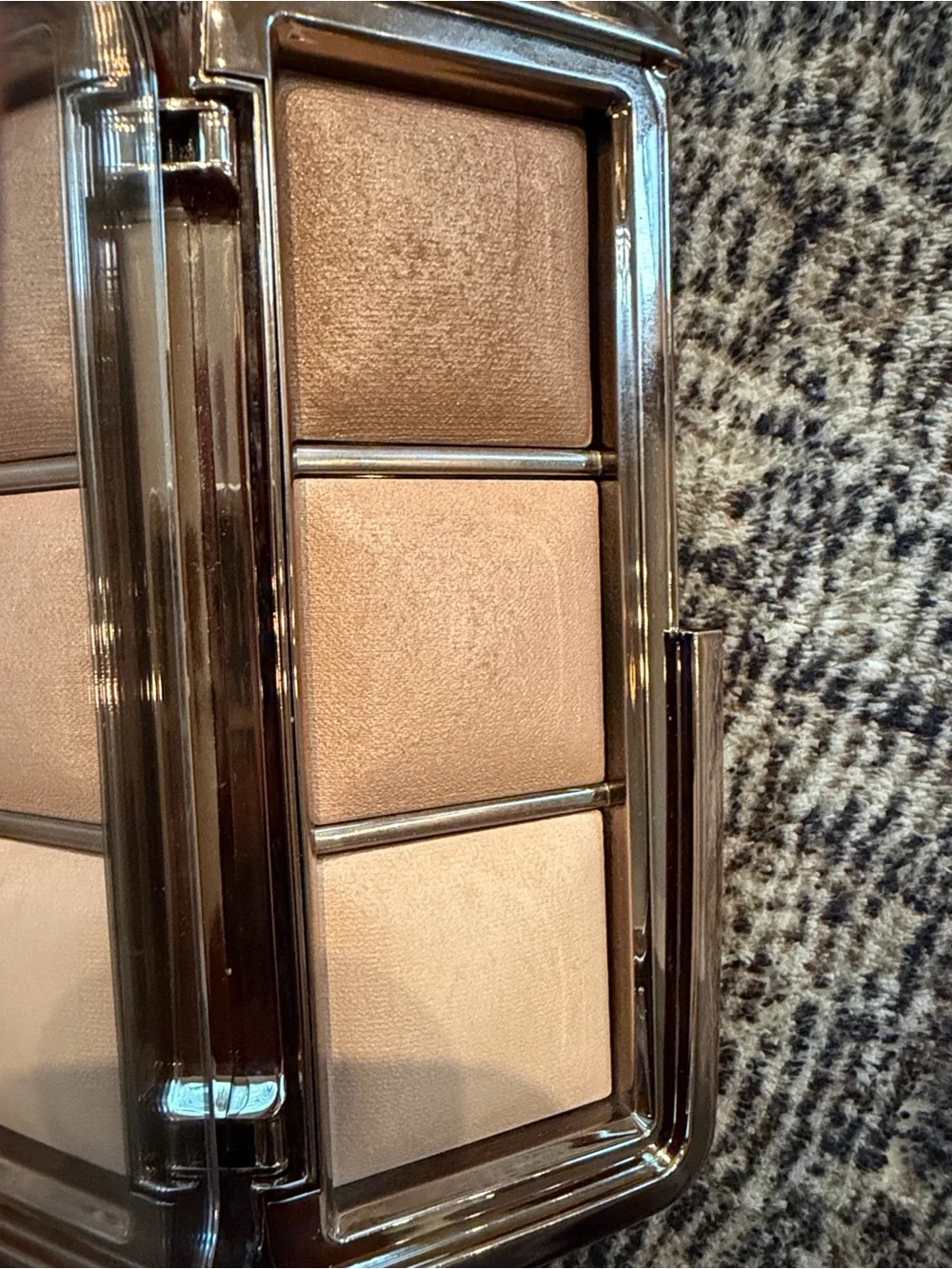Hourglass AMBIENT LIGHTING PALETTE — VOLUME II